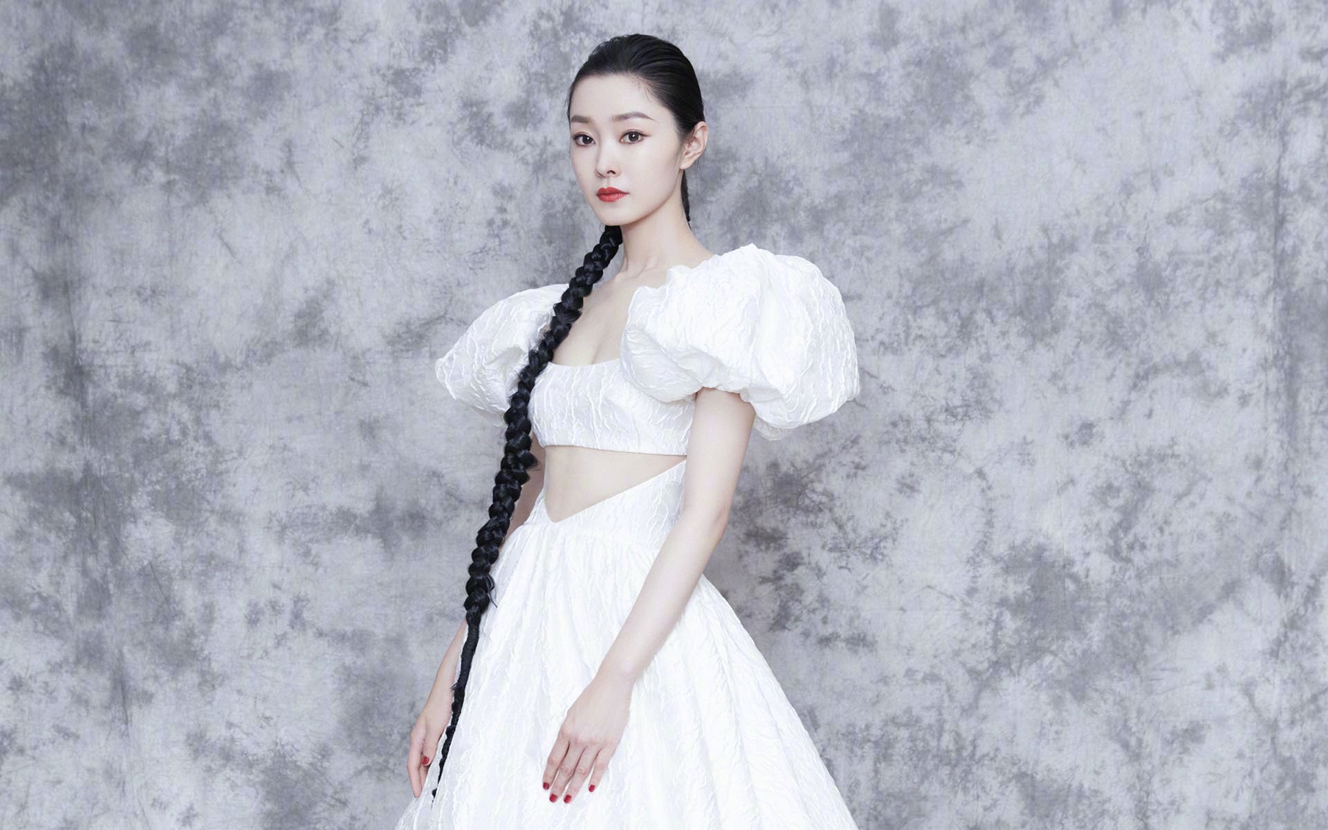 爱游戏娱乐网址-球迷文化盛行，创意横幅点亮赛场，球队宣传文案