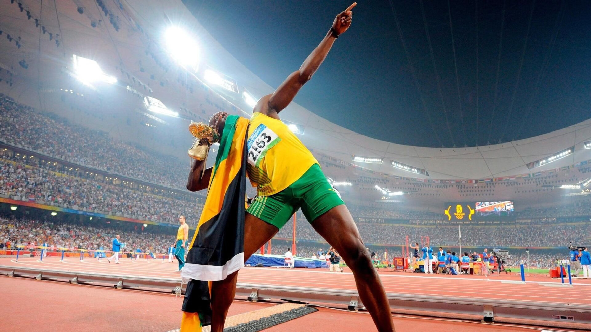 湖人主场装配全球首个“体感灯光系统”，可随比分变化，湖人主场灯光暗